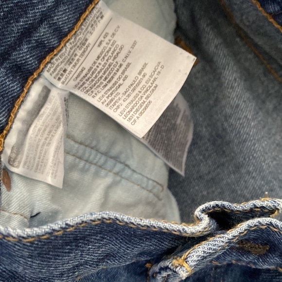 Y2K Levi’s 501 medium wash jeans - Picture 8 of 9